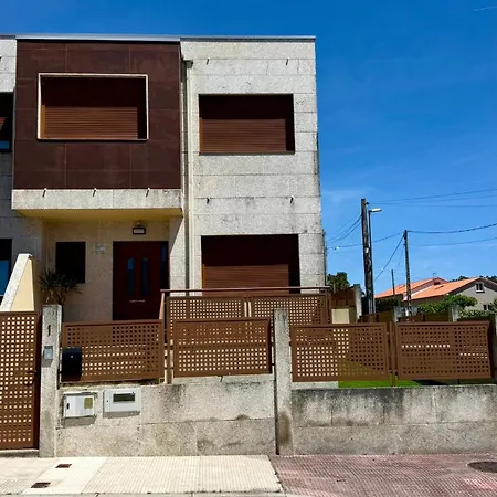 Casa As Nove Ondas A Lanzada Major